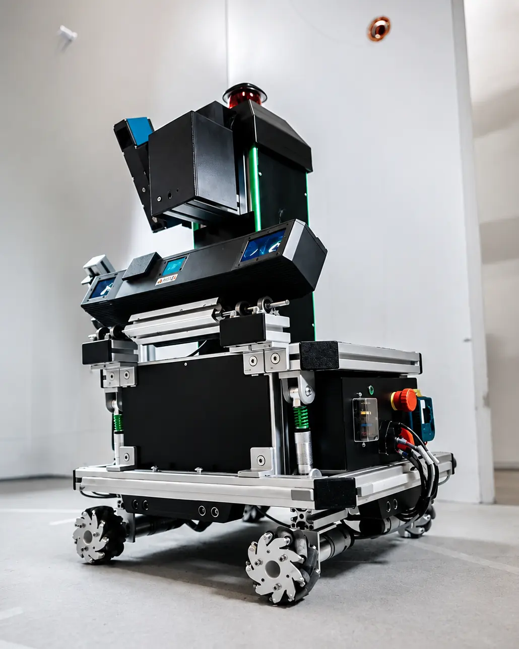 Vermessungsroboter von Raumcheck auf einer Baustelle
